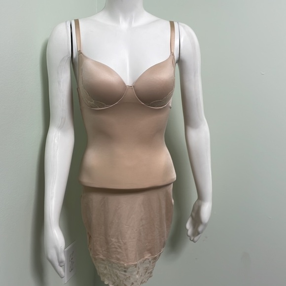 SPANX Red Hot Lace Full Slip Nude Small - Picture 5 of 11
